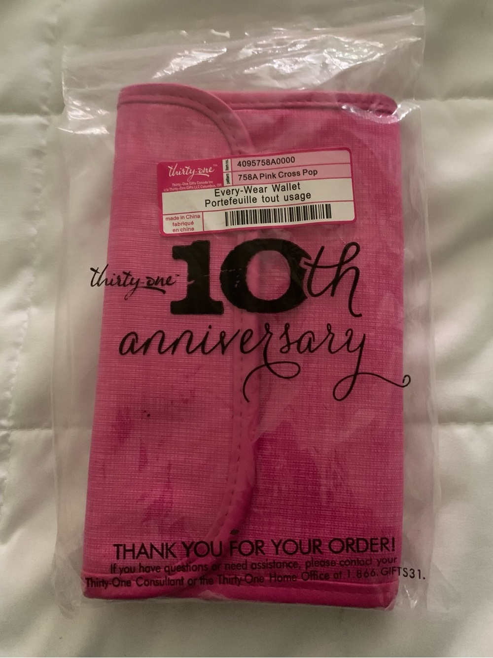 Thirty One Every-Wear Wallet - Pink Cross Pop (NIP)